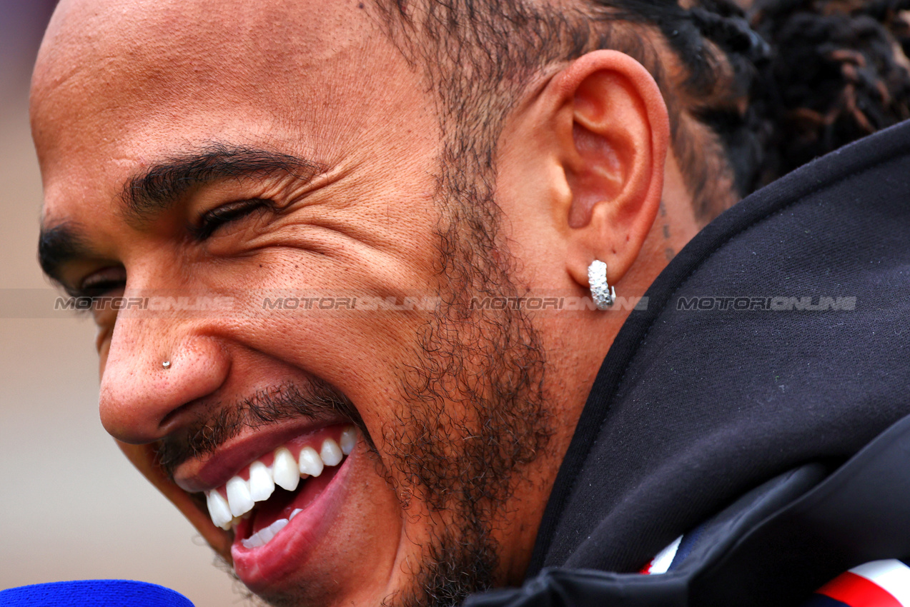 GP GRAN BRETAGNA, Lewis Hamilton (GBR) Mercedes AMG F1.

04.07.2024. Formula 1 World Championship, Rd 12, British Grand Prix, Silverstone, England, Preparation Day.

 - www.xpbimages.com, EMail: requests@xpbimages.com © Copyright: Coates / XPB Images