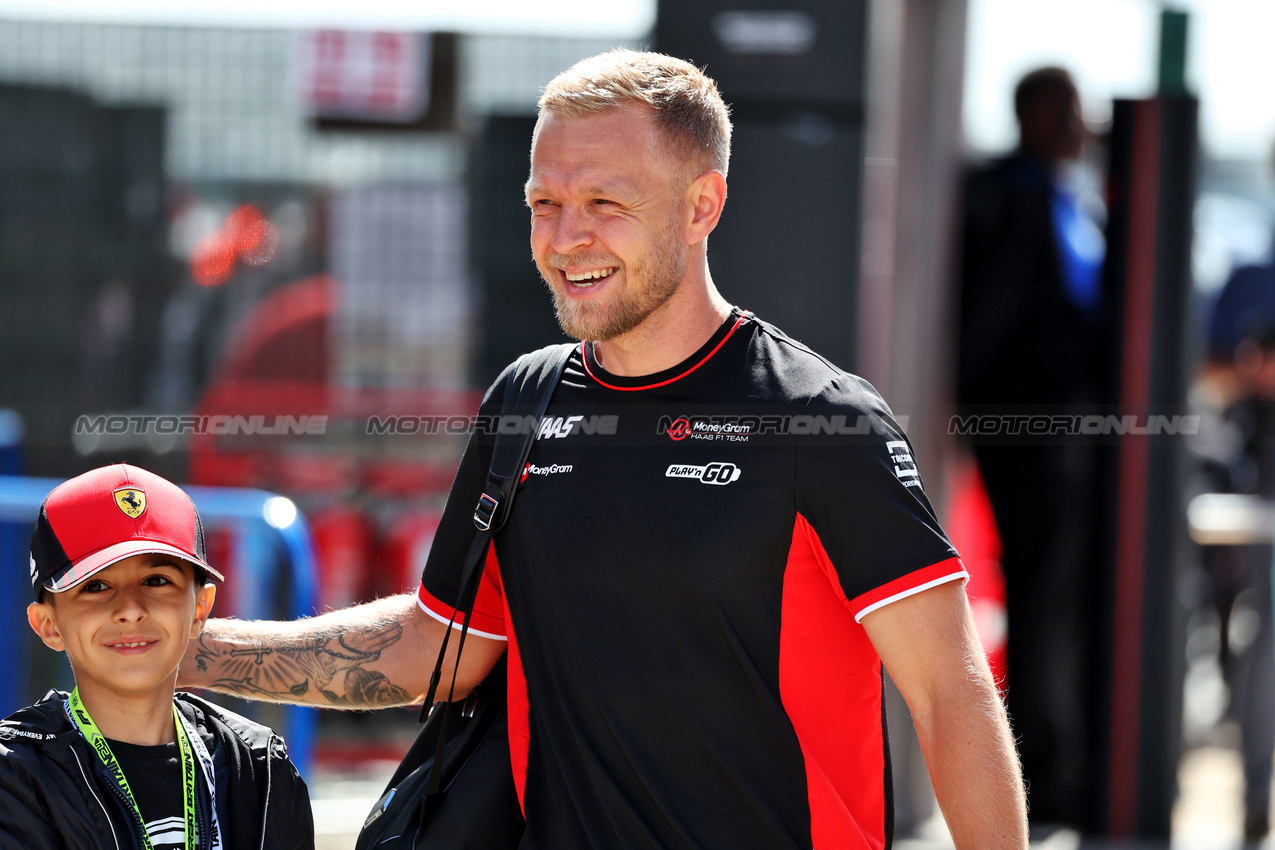 GP GRAN BRETAGNA, Kevin Magnussen (DEN) Haas F1 Team.

04.07.2024. Formula 1 World Championship, Rd 12, British Grand Prix, Silverstone, England, Preparation Day.

- www.xpbimages.com, EMail: requests@xpbimages.com © Copyright: Moy / XPB Images