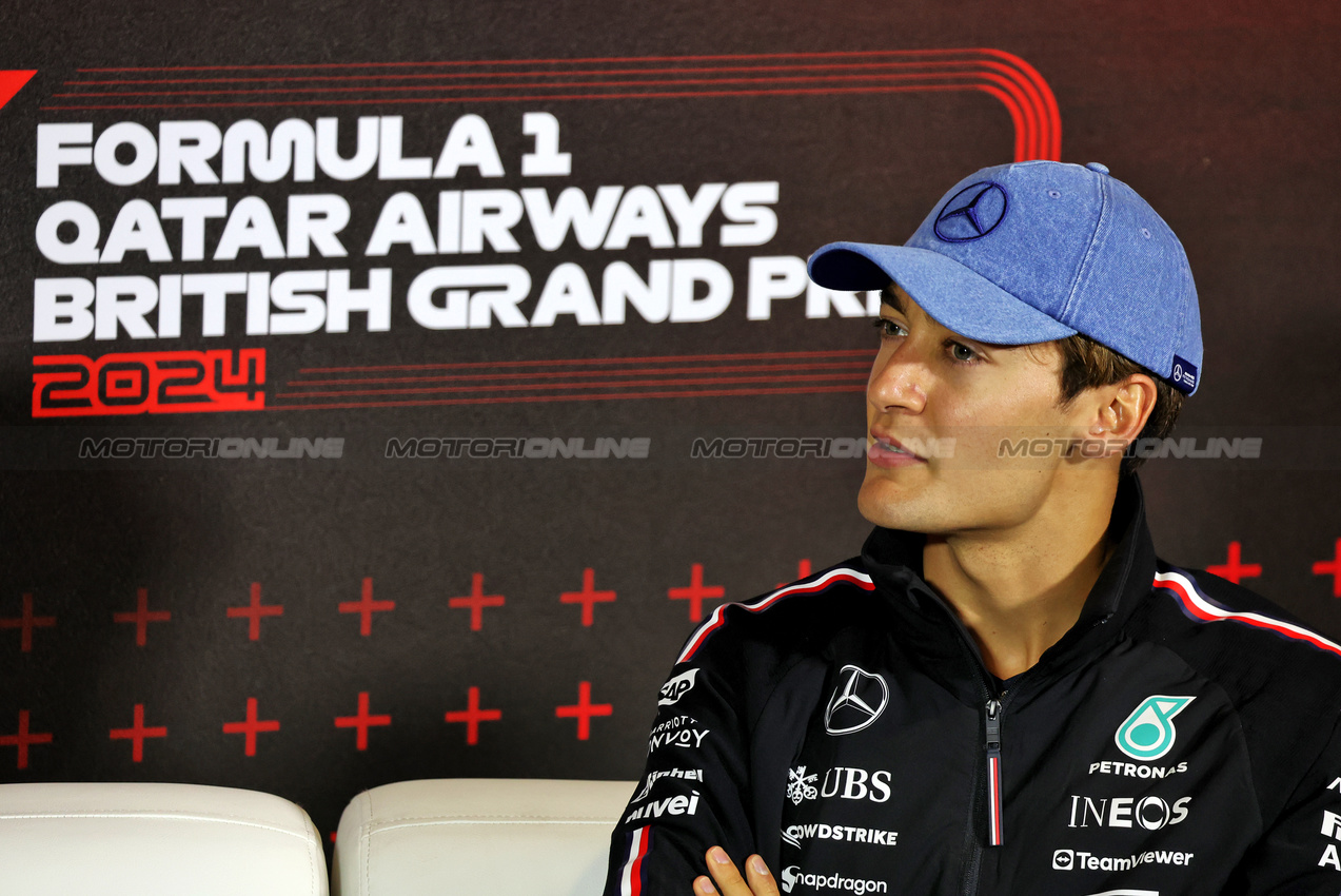 GP GRAN BRETAGNA, George Russell (GBR) Mercedes AMG F1 in the FIA Press Conference.

04.07.2024. Formula 1 World Championship, Rd 12, British Grand Prix, Silverstone, England, Preparation Day.

- www.xpbimages.com, EMail: requests@xpbimages.com © Copyright: Bearne / XPB Images