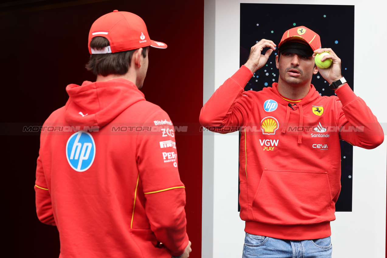 GP GRAN BRETAGNA, (L to R): Charles Leclerc (MON) Ferrari with Carlos Sainz Jr (ESP) Ferrari.

04.07.2024. Formula 1 World Championship, Rd 12, British Grand Prix, Silverstone, England, Preparation Day.

 - www.xpbimages.com, EMail: requests@xpbimages.com © Copyright: Davenport / XPB Images