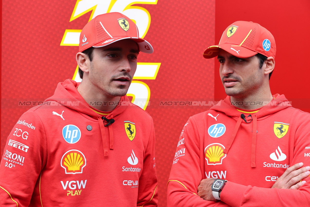 GP GRAN BRETAGNA, (L to R): Charles Leclerc (MON) Ferrari with Carlos Sainz Jr (ESP) Ferrari.

04.07.2024. Formula 1 World Championship, Rd 12, British Grand Prix, Silverstone, England, Preparation Day.

 - www.xpbimages.com, EMail: requests@xpbimages.com © Copyright: Davenport / XPB Images