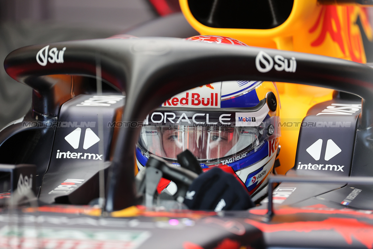 GP GRAN BRETAGNA, Max Verstappen (NLD) Red Bull Racing RB20.

06.07.2024. Formula 1 World Championship, Rd 12, British Grand Prix, Silverstone, England, Qualifiche Day.

 - www.xpbimages.com, EMail: requests@xpbimages.com © Copyright: Davenport / XPB Images