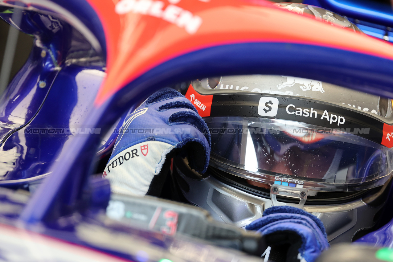 GP GRAN BRETAGNA, Daniel Ricciardo (AUS) RB VCARB 01.

06.07.2024. Formula 1 World Championship, Rd 12, British Grand Prix, Silverstone, England, Qualifiche Day.

 - www.xpbimages.com, EMail: requests@xpbimages.com © Copyright: Davenport / XPB Images