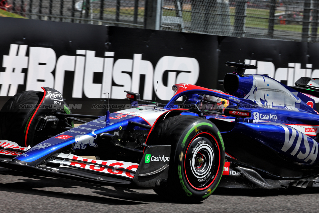 GP GRAN BRETAGNA, Daniel Ricciardo (AUS) RB VCARB 01.

06.07.2024. Formula 1 World Championship, Rd 12, British Grand Prix, Silverstone, England, Qualifiche Day.

- www.xpbimages.com, EMail: requests@xpbimages.com © Copyright: Batchelor / XPB Images