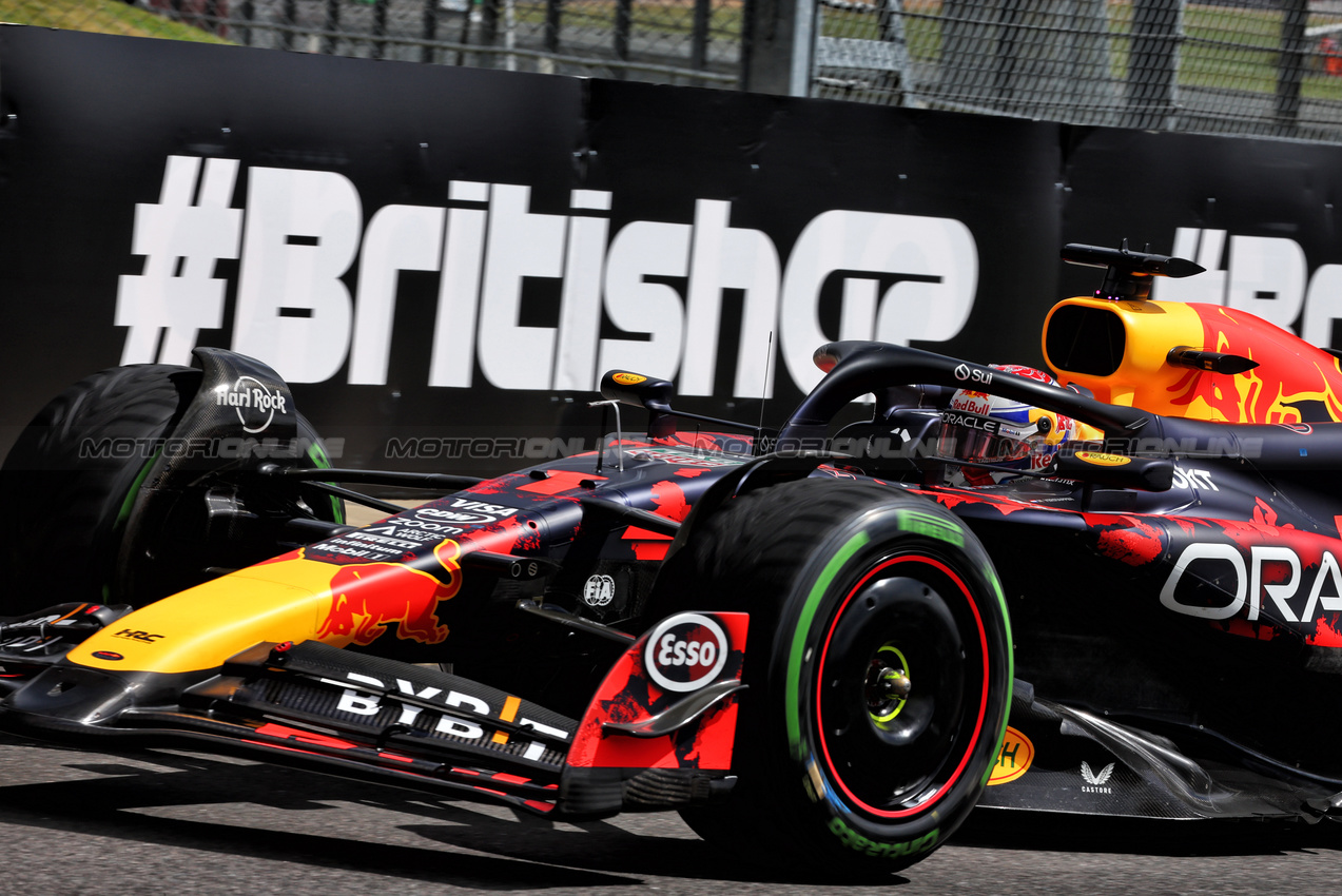 GP GRAN BRETAGNA, Max Verstappen (NLD) Red Bull Racing RB20.

06.07.2024. Formula 1 World Championship, Rd 12, British Grand Prix, Silverstone, England, Qualifiche Day.

- www.xpbimages.com, EMail: requests@xpbimages.com © Copyright: Batchelor / XPB Images