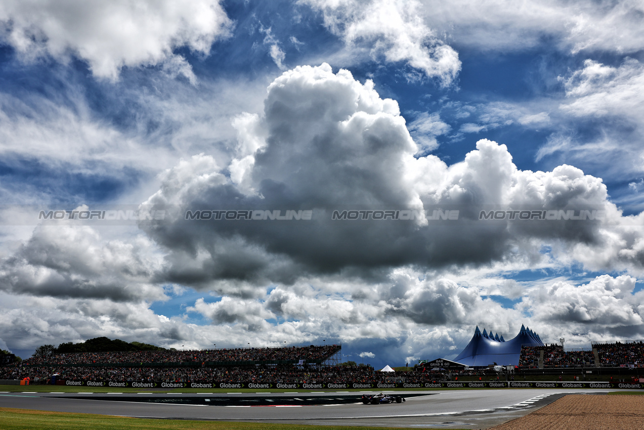 GP GRAN BRETAGNA, Logan Sargeant (USA) Williams Racing FW46.

06.07.2024. Formula 1 World Championship, Rd 12, British Grand Prix, Silverstone, England, Qualifiche Day.

- www.xpbimages.com, EMail: requests@xpbimages.com © Copyright: Charniaux / XPB Images