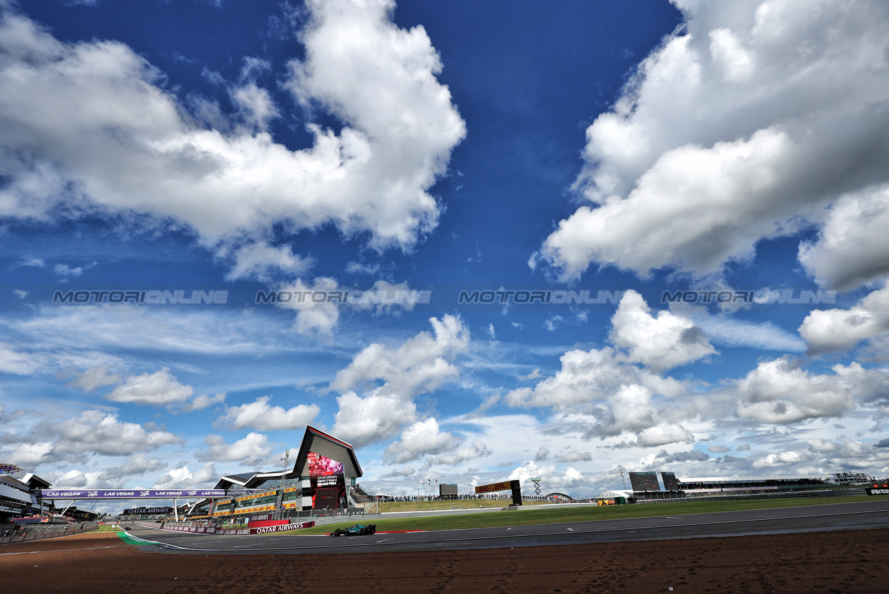 GP GRAN BRETAGNA, Fernando Alonso (ESP) Aston Martin F1 Team AMR24.

06.07.2024. Formula 1 World Championship, Rd 12, British Grand Prix, Silverstone, England, Qualifiche Day.

- www.xpbimages.com, EMail: requests@xpbimages.com © Copyright: Bearne / XPB Images