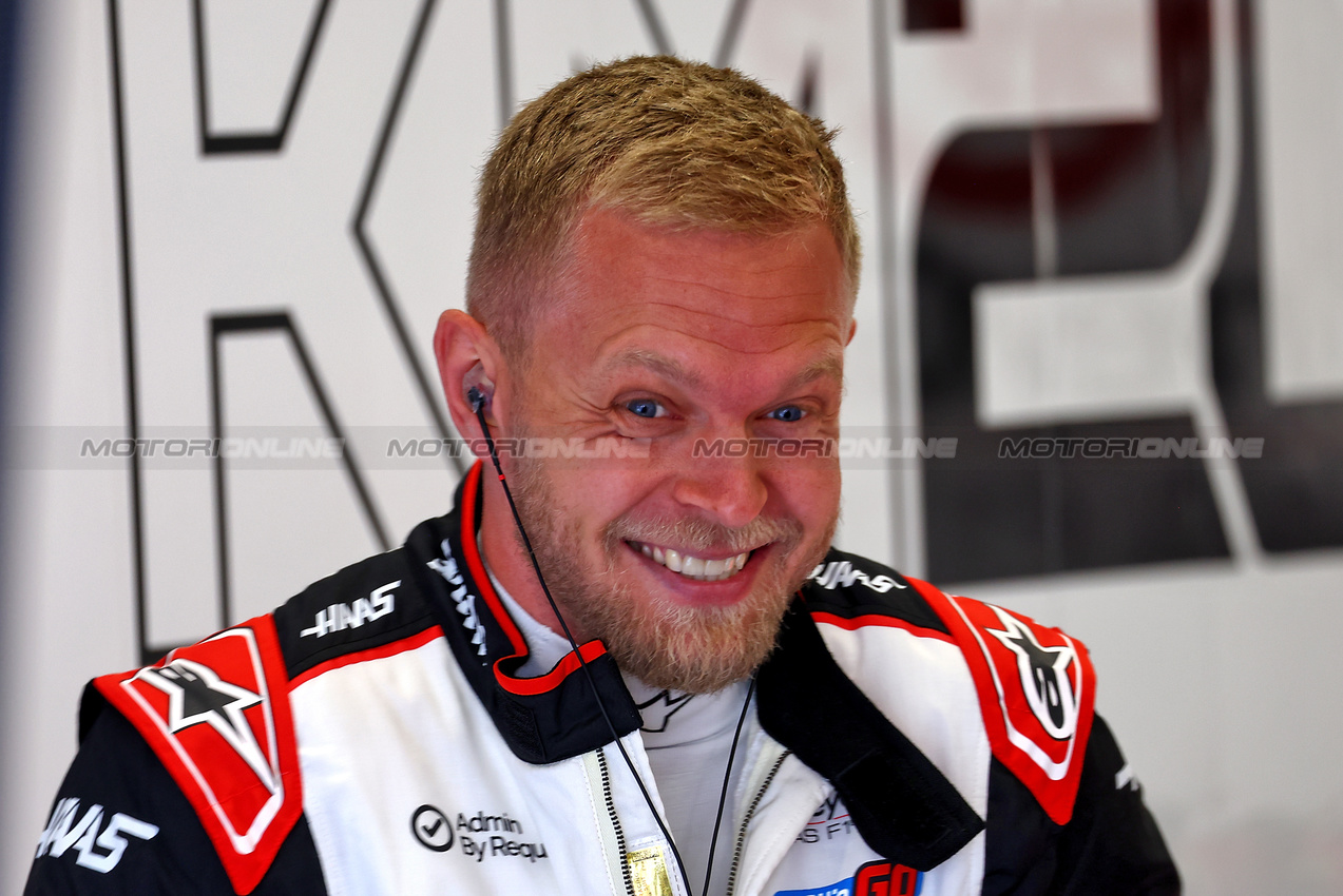 GP GRAN BRETAGNA, Kevin Magnussen (DEN) Haas F1 Team.

06.07.2024. Formula 1 World Championship, Rd 12, British Grand Prix, Silverstone, England, Qualifiche Day.

 - www.xpbimages.com, EMail: requests@xpbimages.com © Copyright: Coates / XPB Images