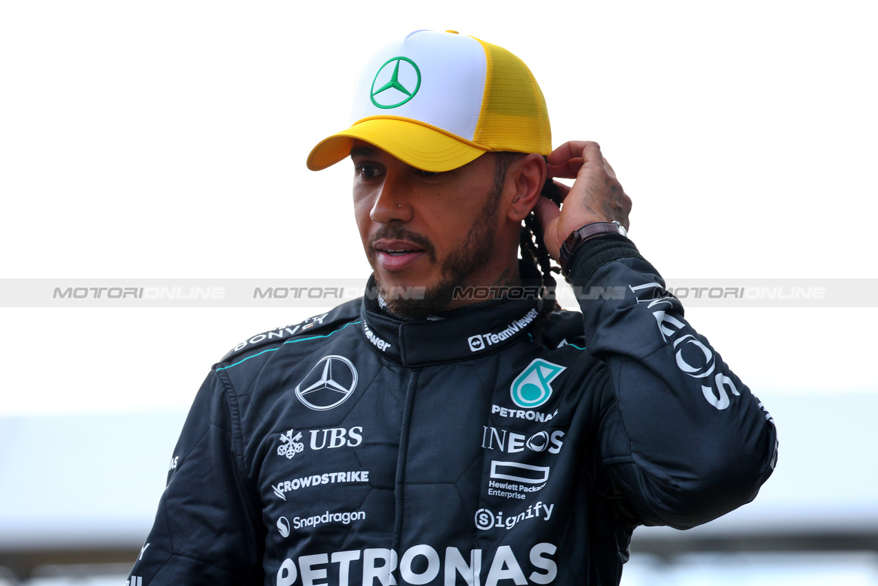 GP GRAN BRETAGNA, Lewis Hamilton (GBR) Mercedes AMG F1.

06.07.2024. Formula 1 World Championship, Rd 12, British Grand Prix, Silverstone, England, Qualifiche Day.

 - www.xpbimages.com, EMail: requests@xpbimages.com © Copyright: Coates / XPB Images