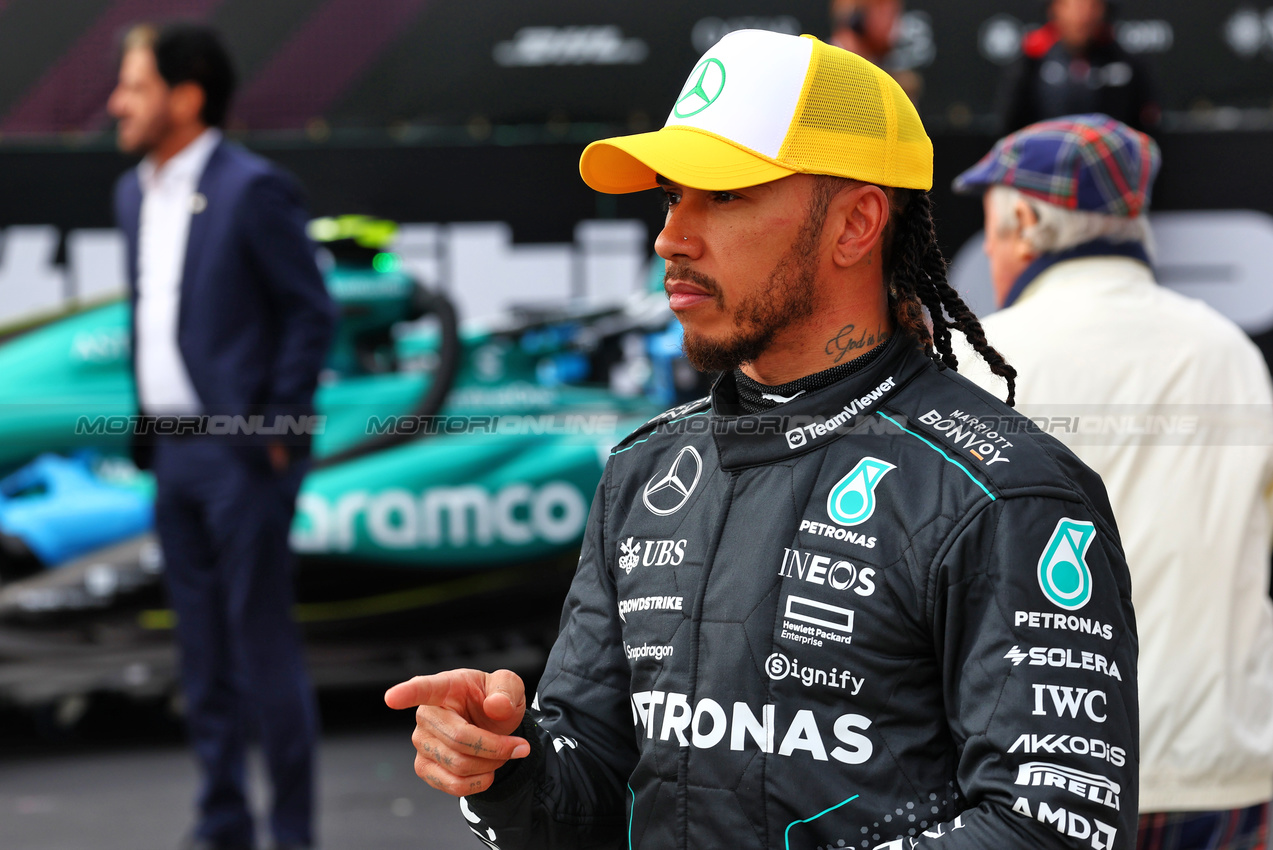 GP GRAN BRETAGNA, Lewis Hamilton (GBR) Mercedes AMG F1 in qualifying parc ferme.

06.07.2024. Formula 1 World Championship, Rd 12, British Grand Prix, Silverstone, England, Qualifiche Day.

 - www.xpbimages.com, EMail: requests@xpbimages.com © Copyright: Coates / XPB Images