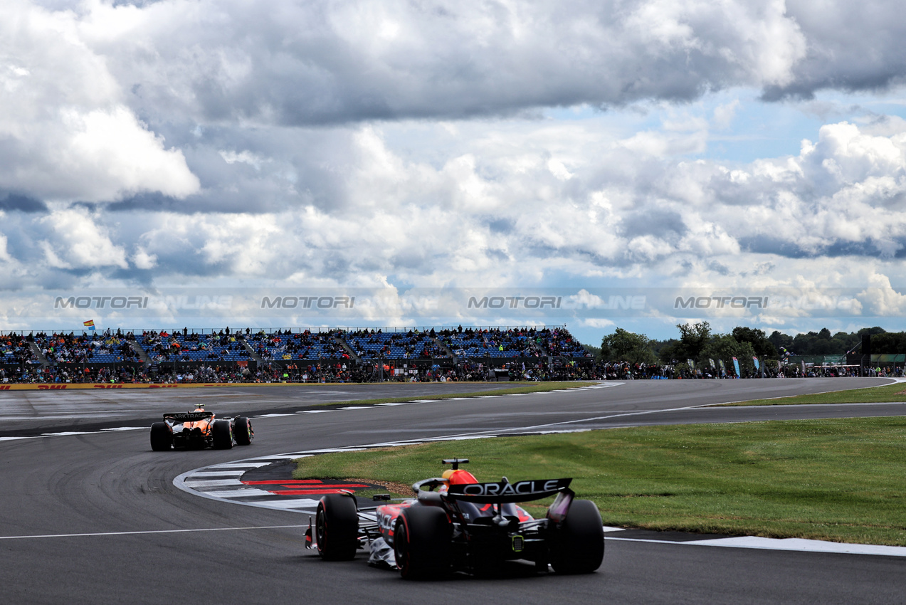GP GRAN BRETAGNA, Max Verstappen (NLD) Red Bull Racing RB20.

06.07.2024. Formula 1 World Championship, Rd 12, British Grand Prix, Silverstone, England, Qualifiche Day.

- www.xpbimages.com, EMail: requests@xpbimages.com © Copyright: Rew / XPB Images