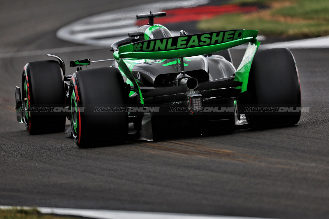 GP GRAN BRETAGNA, Valtteri Bottas (FIN) Sauber C44.

06.07.2024. Formula 1 World Championship, Rd 12, British Grand Prix, Silverstone, England, Qualifiche Day.

- www.xpbimages.com, EMail: requests@xpbimages.com © Copyright: Rew / XPB Images
