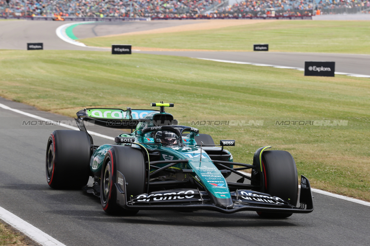 GP GRAN BRETAGNA, Fernando Alonso (ESP) Aston Martin F1 Team AMR24.

06.07.2024. Formula 1 World Championship, Rd 12, British Grand Prix, Silverstone, England, Qualifiche Day.

 - www.xpbimages.com, EMail: requests@xpbimages.com © Copyright: Davenport / XPB Images