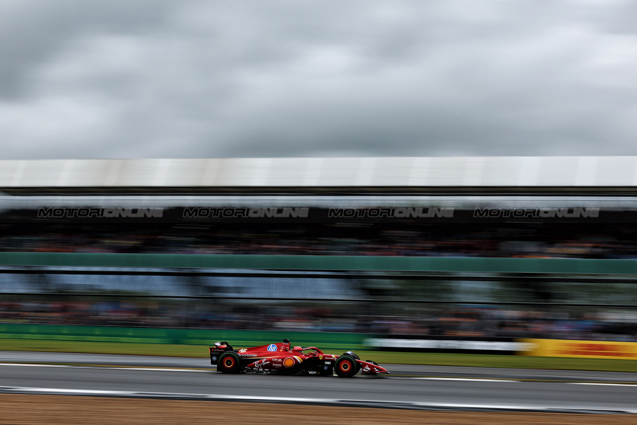 GP GRAN BRETAGNA, Charles Leclerc (MON) Ferrari SF-24.

06.07.2024. Formula 1 World Championship, Rd 12, British Grand Prix, Silverstone, England, Qualifiche Day.

 - www.xpbimages.com, EMail: requests@xpbimages.com © Copyright: Coates / XPB Images