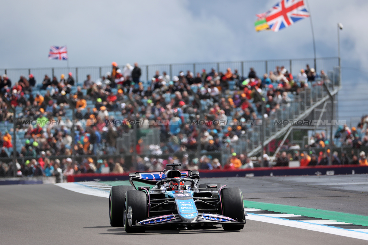 GP GRAN BRETAGNA, Esteban Ocon (FRA) Alpine F1 Team A524.

06.07.2024. Formula 1 World Championship, Rd 12, British Grand Prix, Silverstone, England, Qualifiche Day.

 - www.xpbimages.com, EMail: requests@xpbimages.com © Copyright: Davenport / XPB Images
