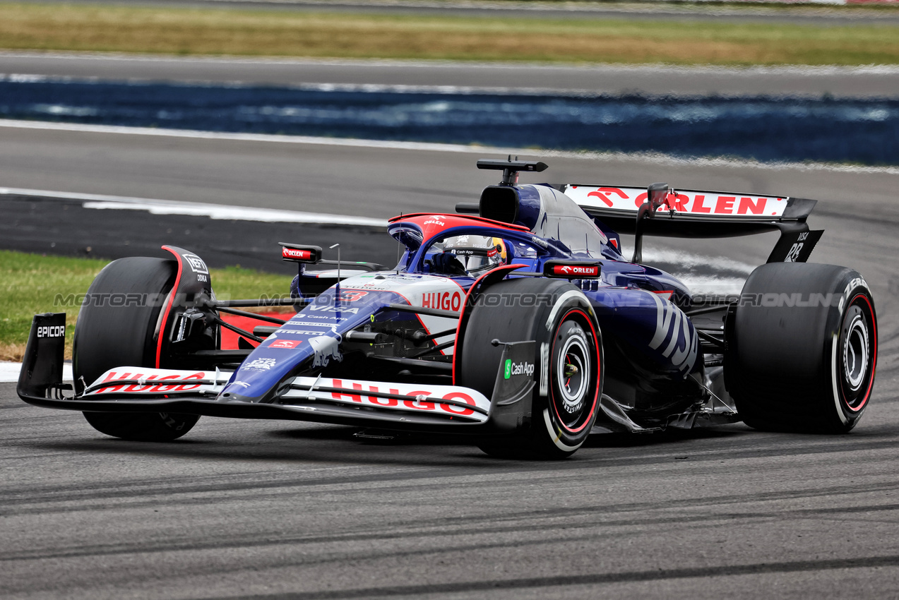 GP GRAN BRETAGNA, Daniel Ricciardo (AUS) RB VCARB 01.

05.07.2024. Formula 1 World Championship, Rd 12, British Grand Prix, Silverstone, England, Practice Day.

- www.xpbimages.com, EMail: requests@xpbimages.com © Copyright: Moy / XPB Images