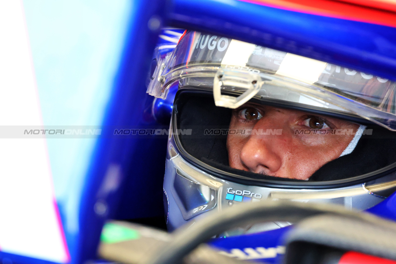 GP GRAN BRETAGNA, Daniel Ricciardo (AUS) RB VCARB 01.

05.07.2024. Formula 1 World Championship, Rd 12, British Grand Prix, Silverstone, England, Practice Day.

- www.xpbimages.com, EMail: requests@xpbimages.com © Copyright: Batchelor / XPB Images