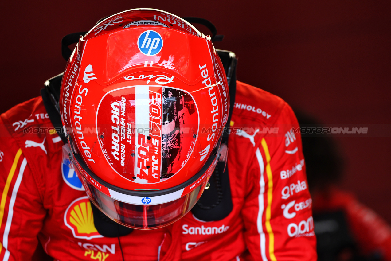 GP GRAN BRETAGNA, Charles Leclerc (MON) Ferrari SF-24.

05.07.2024. Formula 1 World Championship, Rd 12, British Grand Prix, Silverstone, England, Practice Day.

- www.xpbimages.com, EMail: requests@xpbimages.com © Copyright: Batchelor / XPB Images