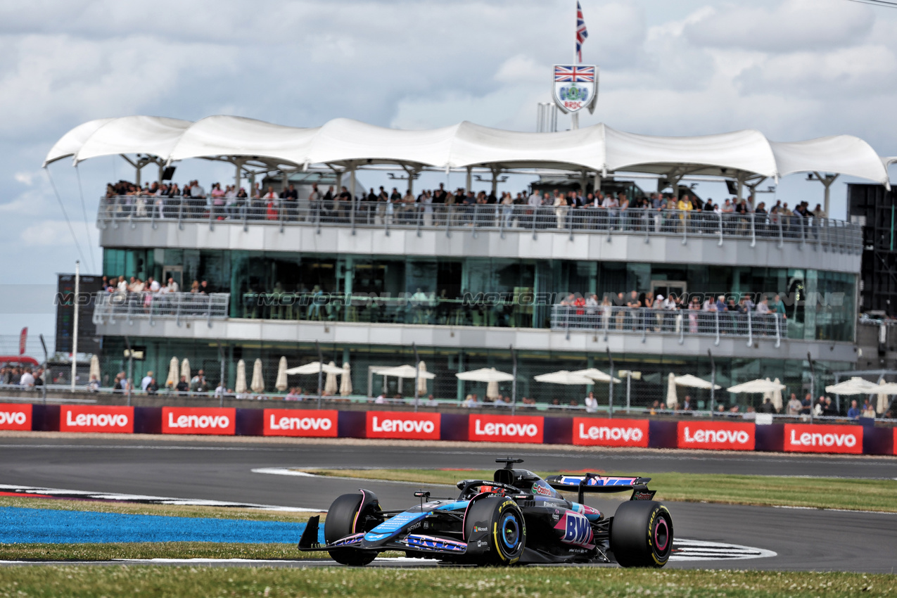 GP GRAN BRETAGNA, Esteban Ocon (FRA) Alpine F1 Team A524.

05.07.2024. Formula 1 World Championship, Rd 12, British Grand Prix, Silverstone, England, Practice Day.

- www.xpbimages.com, EMail: requests@xpbimages.com © Copyright: Bearne / XPB Images