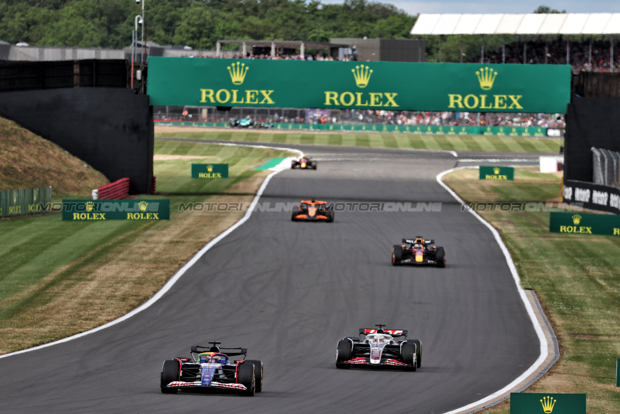 GP GRAN BRETAGNA, Daniel Ricciardo (AUS) RB VCARB 01.

05.07.2024. Formula 1 World Championship, Rd 12, British Grand Prix, Silverstone, England, Practice Day.

- www.xpbimages.com, EMail: requests@xpbimages.com © Copyright: Moy / XPB Images