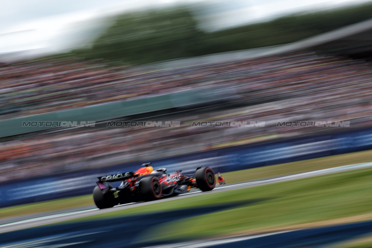 GP GRAN BRETAGNA, Max Verstappen (NLD) Red Bull Racing RB20.

05.07.2024. Formula 1 World Championship, Rd 12, British Grand Prix, Silverstone, England, Practice Day.

- www.xpbimages.com, EMail: requests@xpbimages.com © Copyright: Moy / XPB Images