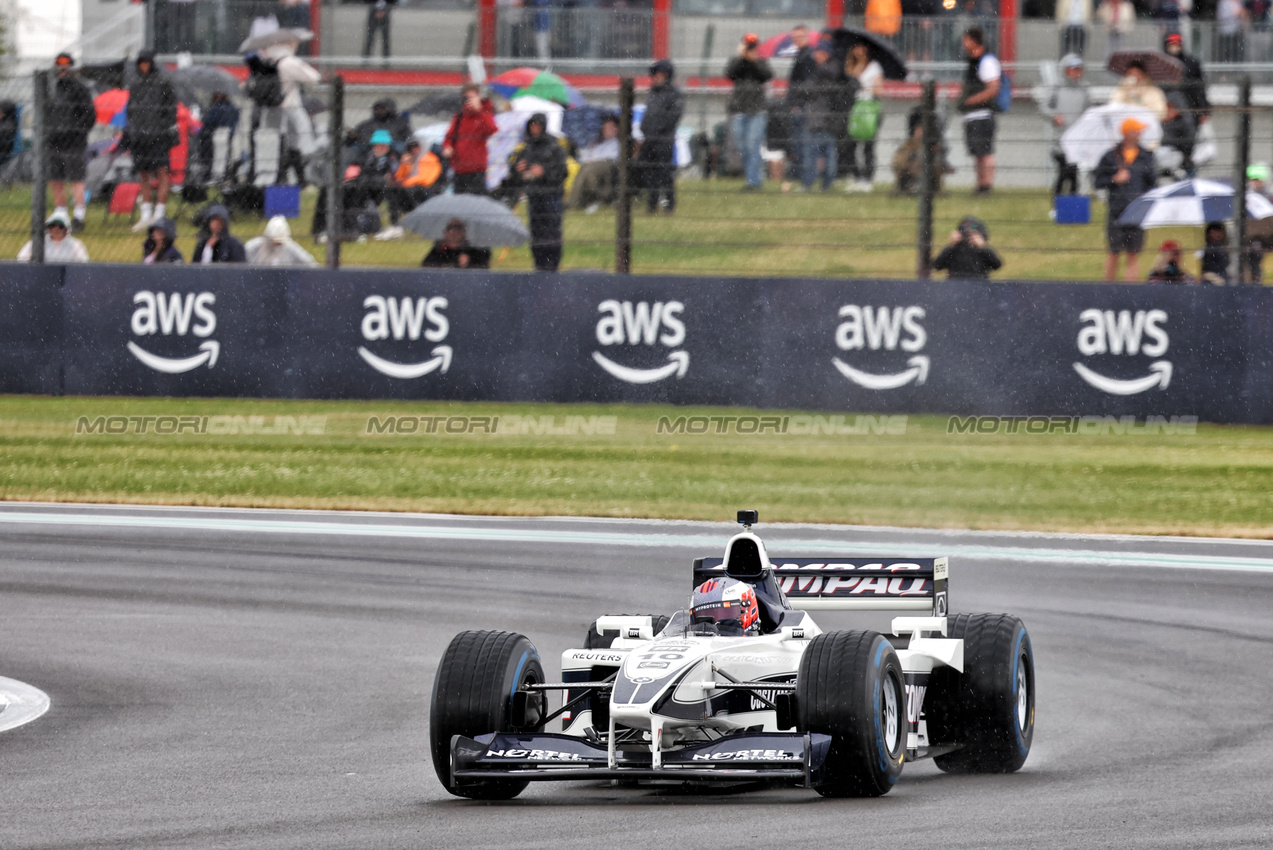 GP GRAN BRETAGNA, Jenson Button (GBR) Sky Sports F1 Presenter / Williams Racing Senior Advisor in his 2000 Williams FW22.

05.07.2024. Formula 1 World Championship, Rd 12, British Grand Prix, Silverstone, England, Practice Day.

- www.xpbimages.com, EMail: requests@xpbimages.com © Copyright: Bearne / XPB Images