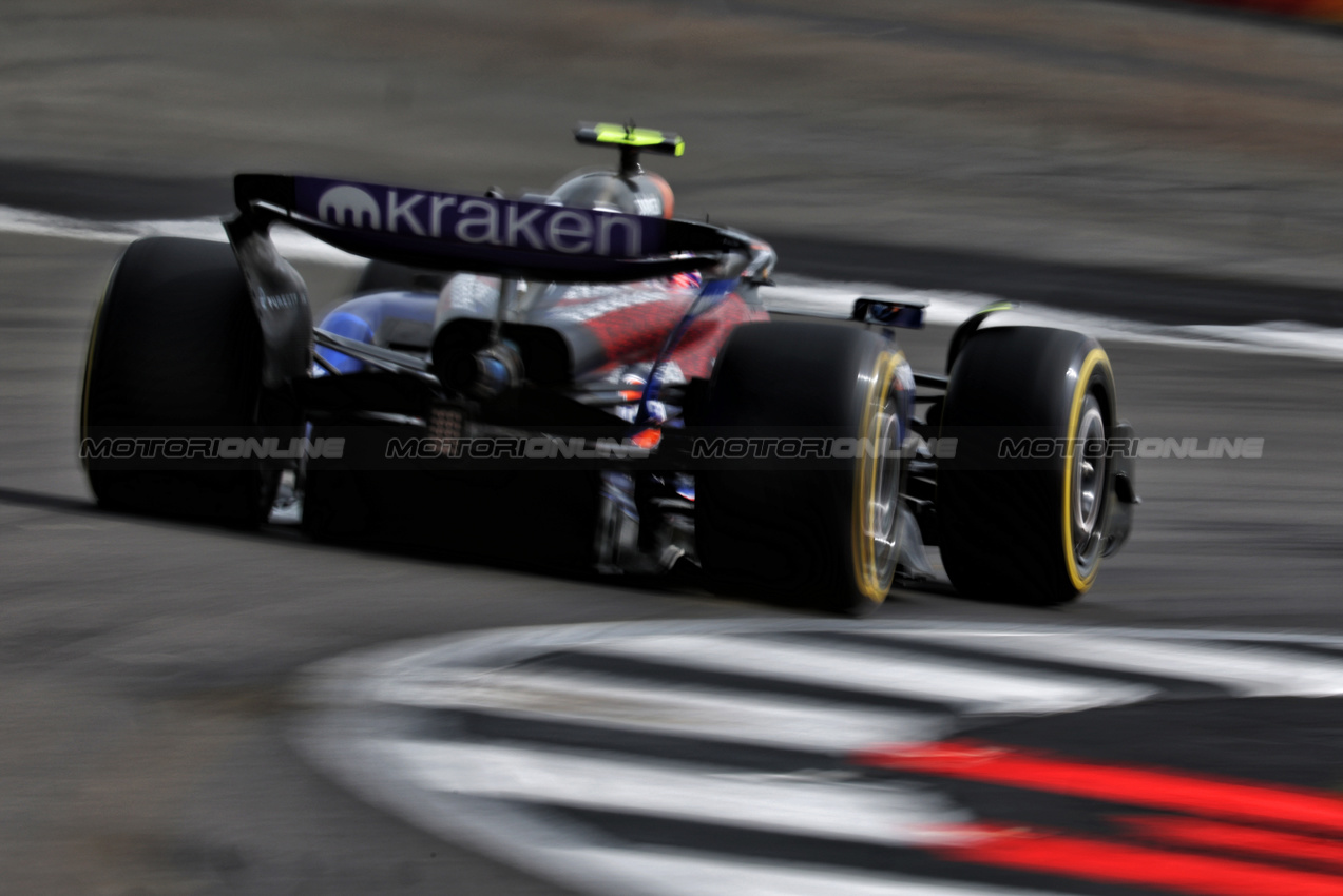 GP GRAN BRETAGNA, Logan Sargeant (USA) Williams Racing FW46.

05.07.2024. Formula 1 World Championship, Rd 12, British Grand Prix, Silverstone, England, Practice Day.

 - www.xpbimages.com, EMail: requests@xpbimages.com © Copyright: Coates / XPB Images
