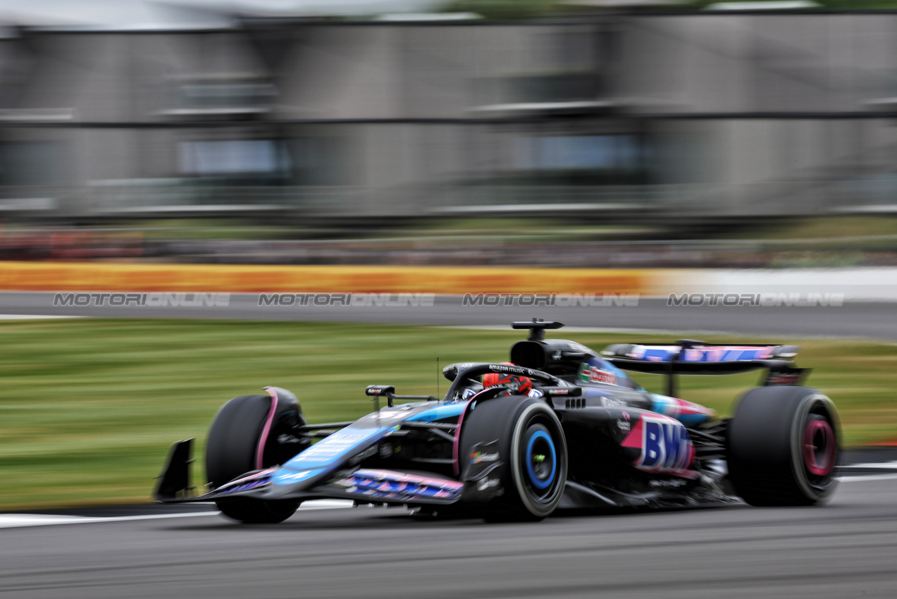 GP GRAN BRETAGNA, Esteban Ocon (FRA) Alpine F1 Team A524.

05.07.2024. Formula 1 World Championship, Rd 12, British Grand Prix, Silverstone, England, Practice Day.

- www.xpbimages.com, EMail: requests@xpbimages.com © Copyright: Bearne / XPB Images