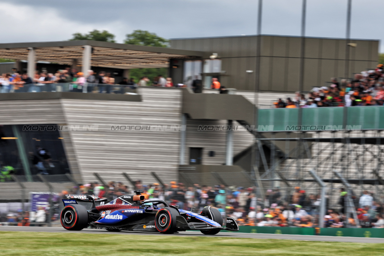 GP GRAN BRETAGNA, Alexander Albon (THA) Williams Racing FW46.

05.07.2024. Formula 1 World Championship, Rd 12, British Grand Prix, Silverstone, England, Practice Day.

- www.xpbimages.com, EMail: requests@xpbimages.com © Copyright: Bearne / XPB Images