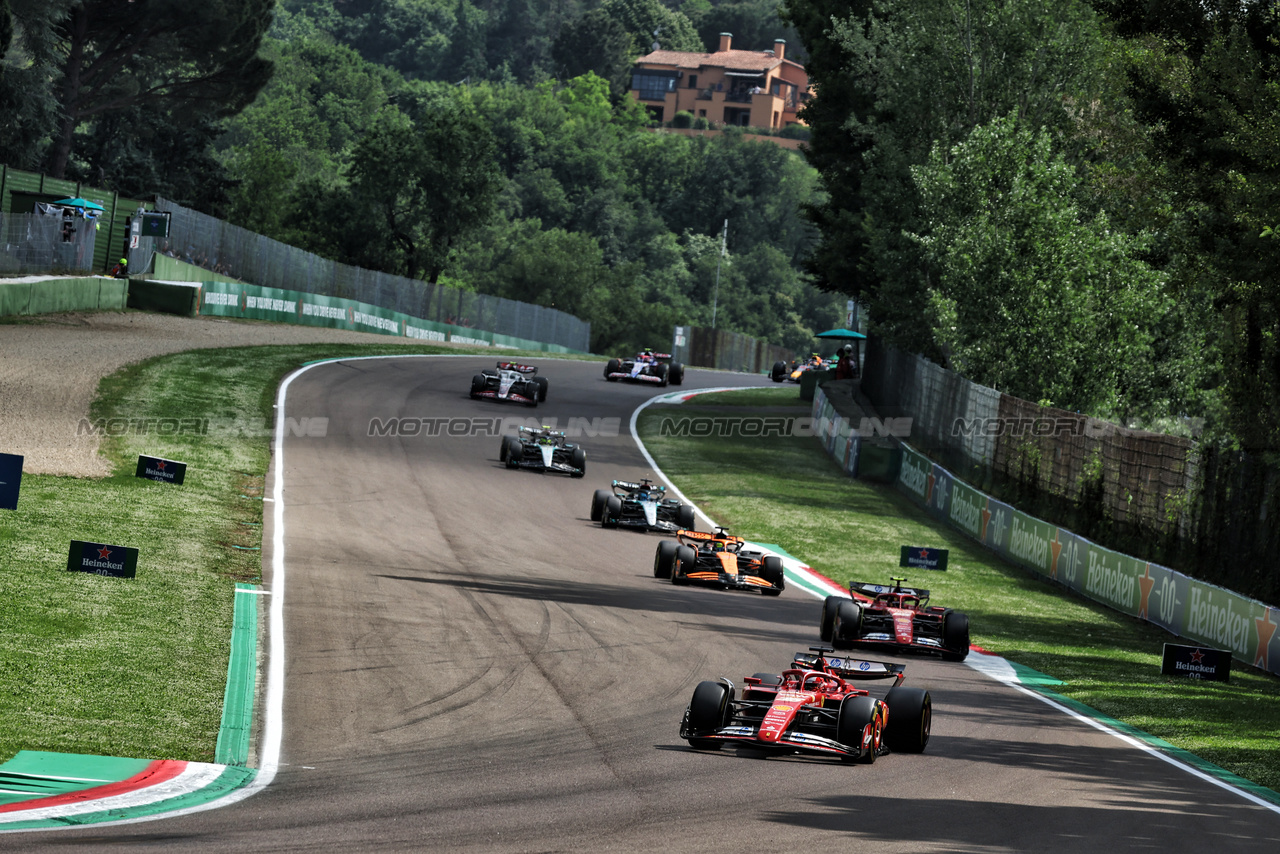 GP IMOLA, Charles Leclerc (MON) Ferrari SF-24 at the partenza of the race.

19.05.2024. Formula 1 World Championship, Rd 7, Emilia Romagna Grand Prix, Imola, Italy, Gara Day.

 - www.xpbimages.com, EMail: requests@xpbimages.com © Copyright: Staley / XPB Images