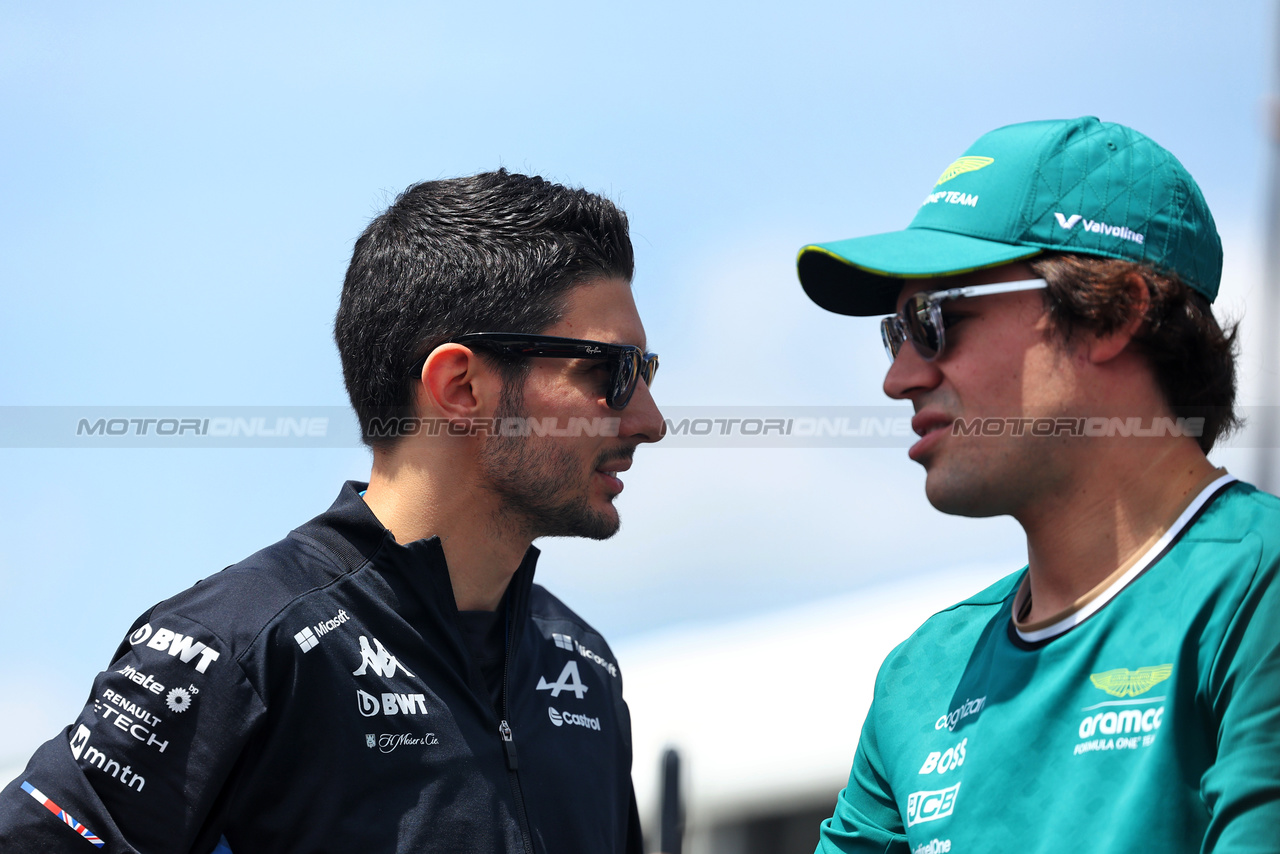 GP IMOLA, (L to R): Esteban Ocon (FRA) Alpine F1 Team e Lance Stroll (CDN) Aston Martin F1 Team on the drivers' parade.

19.05.2024. Formula 1 World Championship, Rd 7, Emilia Romagna Grand Prix, Imola, Italy, Gara Day.

 - www.xpbimages.com, EMail: requests@xpbimages.com © Copyright: Staley / XPB Images