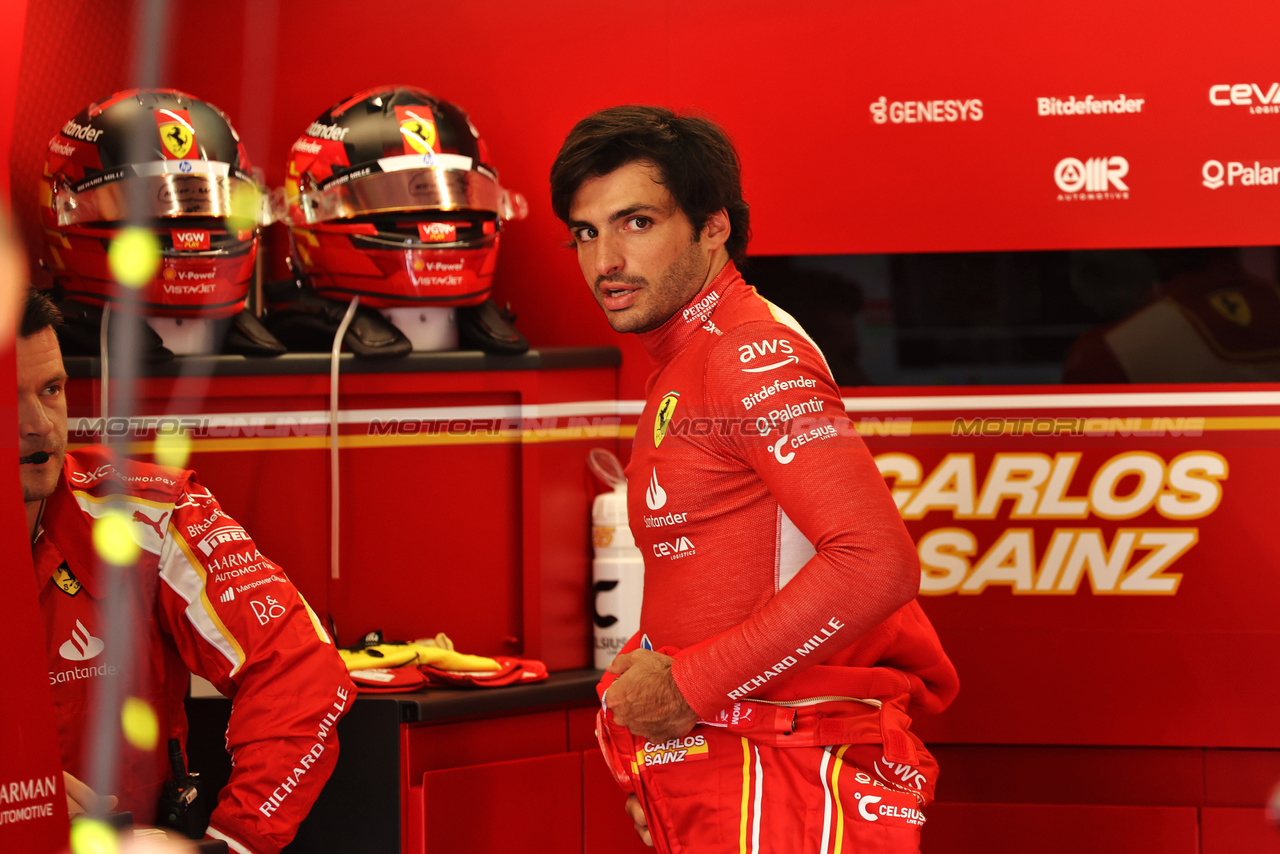 GP IMOLA, Carlos Sainz Jr (ESP) Ferrari.

19.05.2024. Formula 1 World Championship, Rd 7, Emilia Romagna Grand Prix, Imola, Italy, Gara Day.

 - www.xpbimages.com, EMail: requests@xpbimages.com © Copyright: Staley / XPB Images