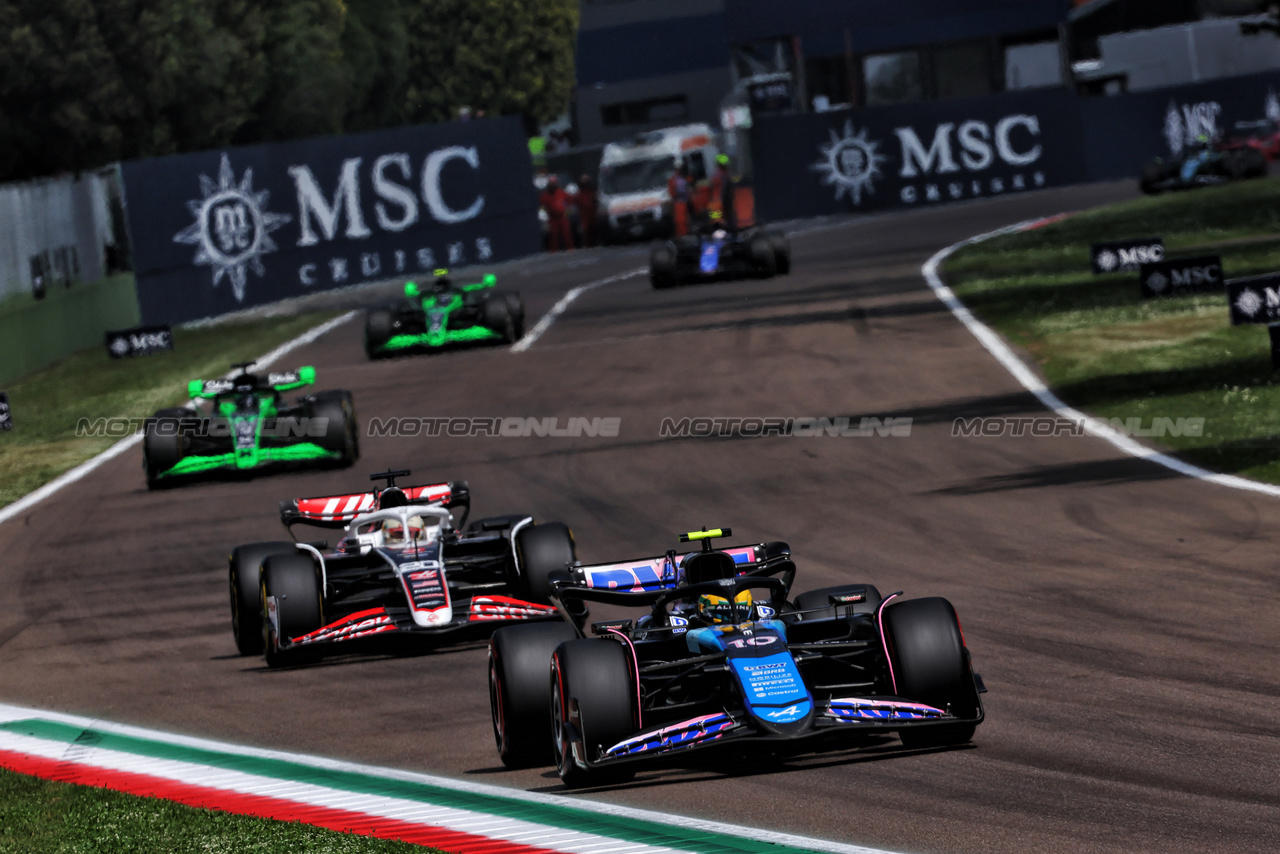 GP IMOLA, Pierre Gasly (FRA) Alpine F1 Team A524.

19.05.2024. Formula 1 World Championship, Rd 7, Emilia Romagna Grand Prix, Imola, Italy, Gara Day.

- www.xpbimages.com, EMail: requests@xpbimages.com © Copyright: Batchelor / XPB Images