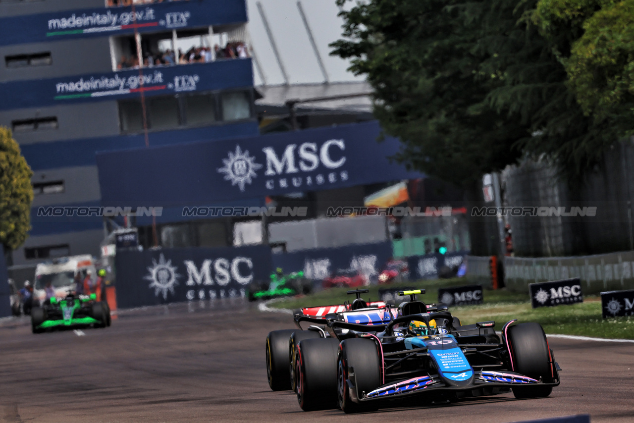 GP IMOLA, Pierre Gasly (FRA) Alpine F1 Team A524.

19.05.2024. Formula 1 World Championship, Rd 7, Emilia Romagna Grand Prix, Imola, Italy, Gara Day.

- www.xpbimages.com, EMail: requests@xpbimages.com © Copyright: Batchelor / XPB Images