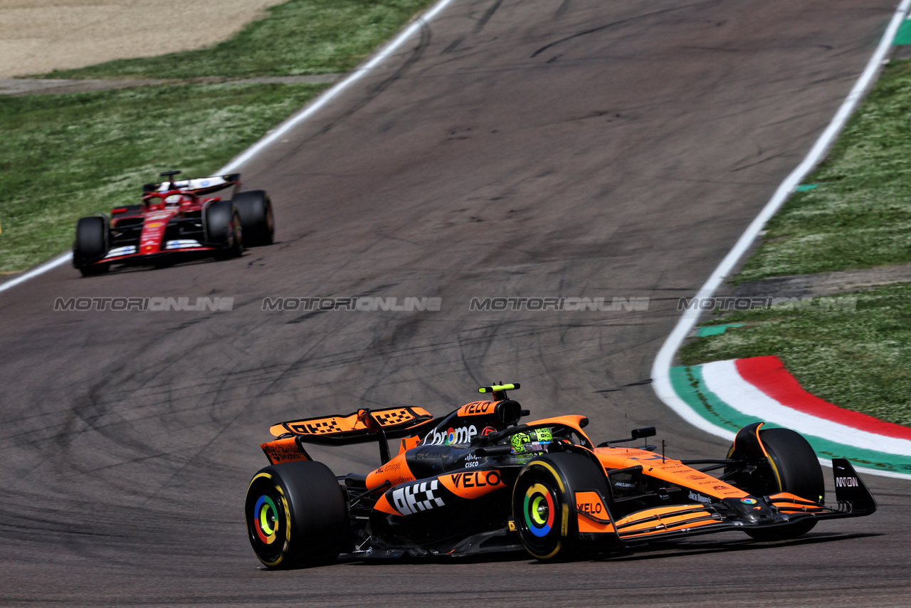 GP IMOLA, Lando Norris (GBR) McLaren MCL38.

19.05.2024. Formula 1 World Championship, Rd 7, Emilia Romagna Grand Prix, Imola, Italy, Gara Day.

- www.xpbimages.com, EMail: requests@xpbimages.com © Copyright: Batchelor / XPB Images