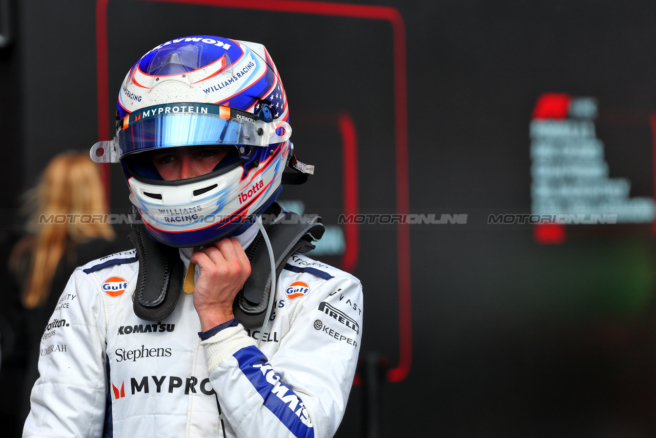 GP IMOLA, Logan Sargeant (USA) Williams Racing in parc ferme.

19.05.2024. Formula 1 World Championship, Rd 7, Emilia Romagna Grand Prix, Imola, Italy, Gara Day.

- www.xpbimages.com, EMail: requests@xpbimages.com © Copyright: Batchelor / XPB Images