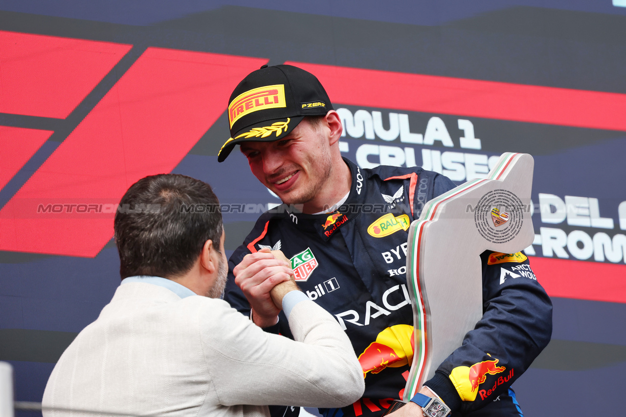 GP IMOLA, 1st place Max Verstappen (NLD) Red Bull Racing.
19.05.2024. Formula 1 World Championship, Rd 7, Emilia Romagna Grand Prix, Imola, Italy, Gara Day.
- www.xpbimages.com, EMail: requests@xpbimages.com © Copyright: Batchelor / XPB Images