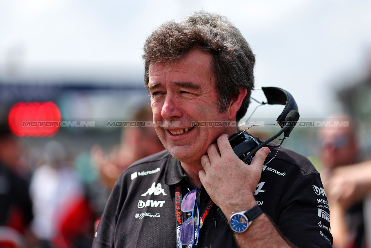 GP IMOLA, Bruno Famin (FRA) Alpine Motorsports Vice President e Alpine F1 Team Team Principal on the grid.

19.05.2024. Formula 1 World Championship, Rd 7, Emilia Romagna Grand Prix, Imola, Italy, Gara Day.

- www.xpbimages.com, EMail: requests@xpbimages.com © Copyright: Charniaux / XPB Images