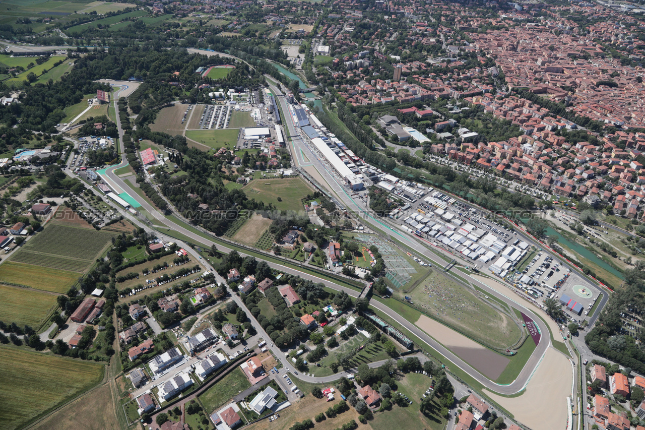 GP IMOLA, An aerial view of the circuit.

19.05.2024. Formula 1 World Championship, Rd 7, Emilia Romagna Grand Prix, Imola, Italy, Gara Day.

- www.xpbimages.com, EMail: requests@xpbimages.com © Copyright: XPB Images