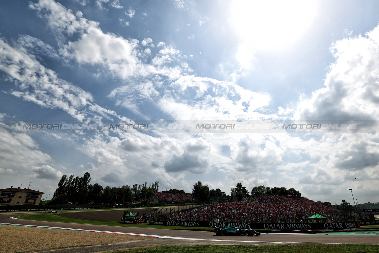 GP IMOLA, Lance Stroll (CDN) Aston Martin F1 Team AMR24.

19.05.2024. Formula 1 World Championship, Rd 7, Emilia Romagna Grand Prix, Imola, Italy, Gara Day.

 - www.xpbimages.com, EMail: requests@xpbimages.com © Copyright: Coates / XPB Images