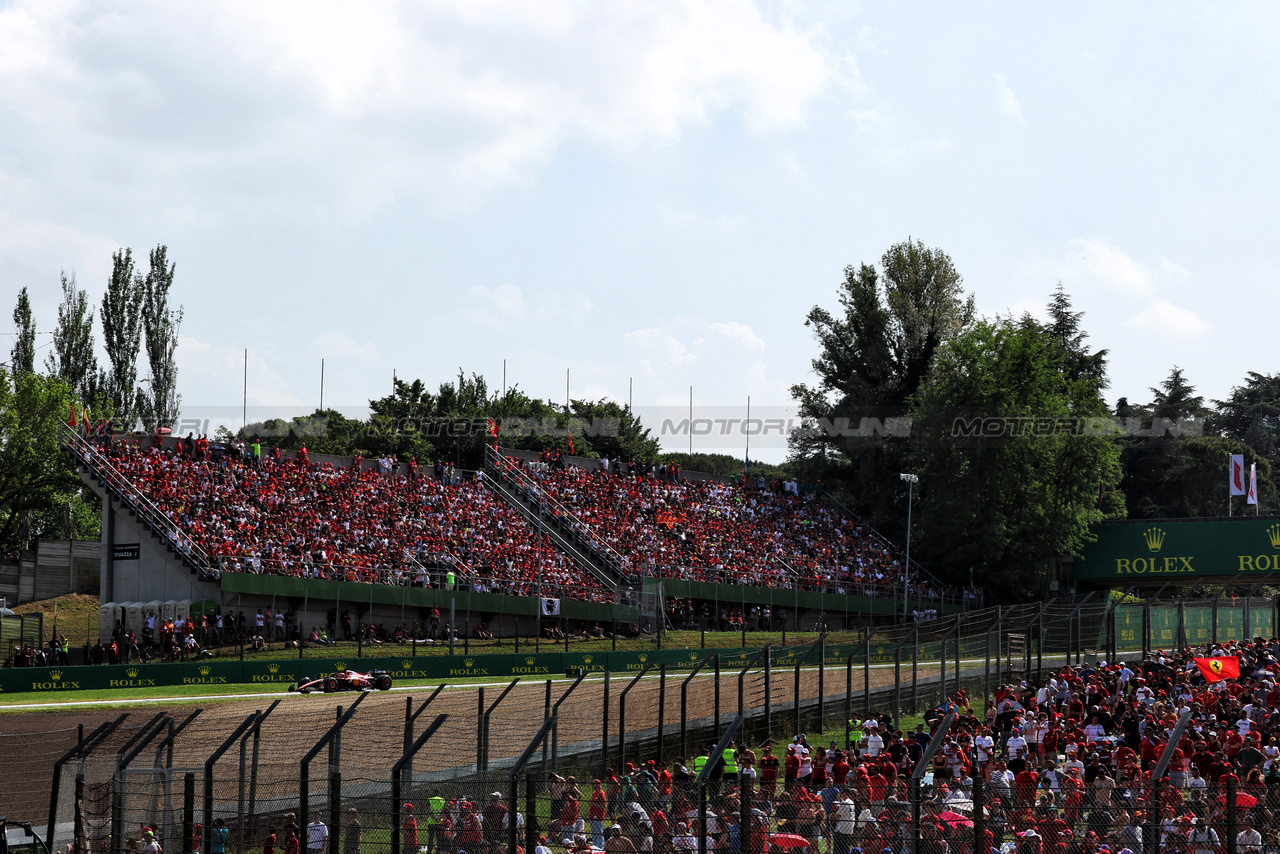 GP IMOLA, Charles Leclerc (MON) Ferrari SF-24.

19.05.2024. Formula 1 World Championship, Rd 7, Emilia Romagna Grand Prix, Imola, Italy, Gara Day.

 - www.xpbimages.com, EMail: requests@xpbimages.com © Copyright: Coates / XPB Images