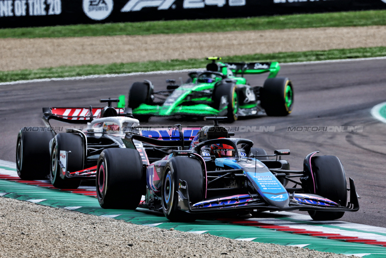 GP IMOLA, Esteban Ocon (FRA) Alpine F1 Team A524.

19.05.2024. Formula 1 World Championship, Rd 7, Emilia Romagna Grand Prix, Imola, Italy, Gara Day.

 - www.xpbimages.com, EMail: requests@xpbimages.com © Copyright: Coates / XPB Images