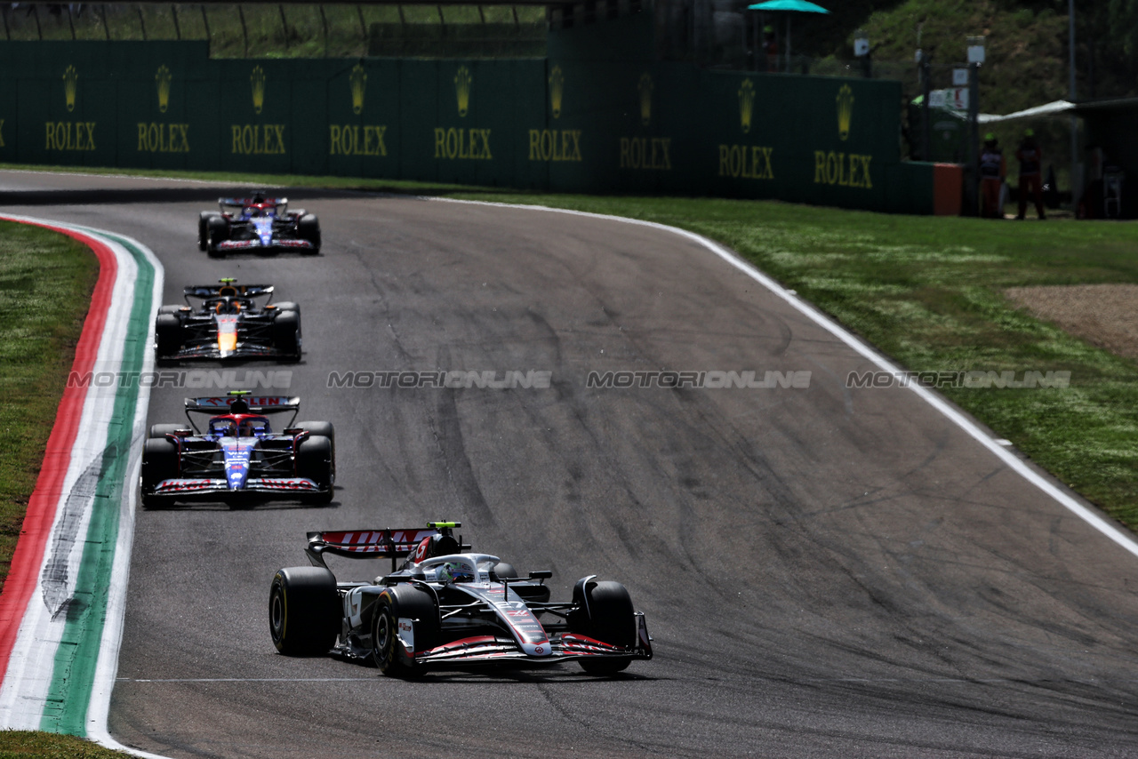 GP IMOLA, Nico Hulkenberg (GER) Haas VF-24.

19.05.2024. Formula 1 World Championship, Rd 7, Emilia Romagna Grand Prix, Imola, Italy, Gara Day.

 - www.xpbimages.com, EMail: requests@xpbimages.com © Copyright: Coates / XPB Images