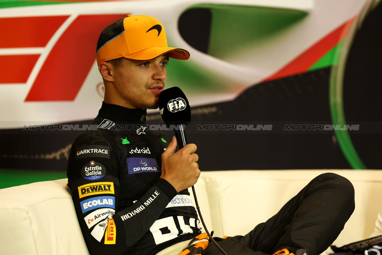 GP IMOLA, Lando Norris (GBR) McLaren in the post race FIA Press Conference.

19.05.2024. Formula 1 World Championship, Rd 7, Emilia Romagna Grand Prix, Imola, Italy, Gara Day.

 - www.xpbimages.com, EMail: requests@xpbimages.com © Copyright: Staley / XPB Images