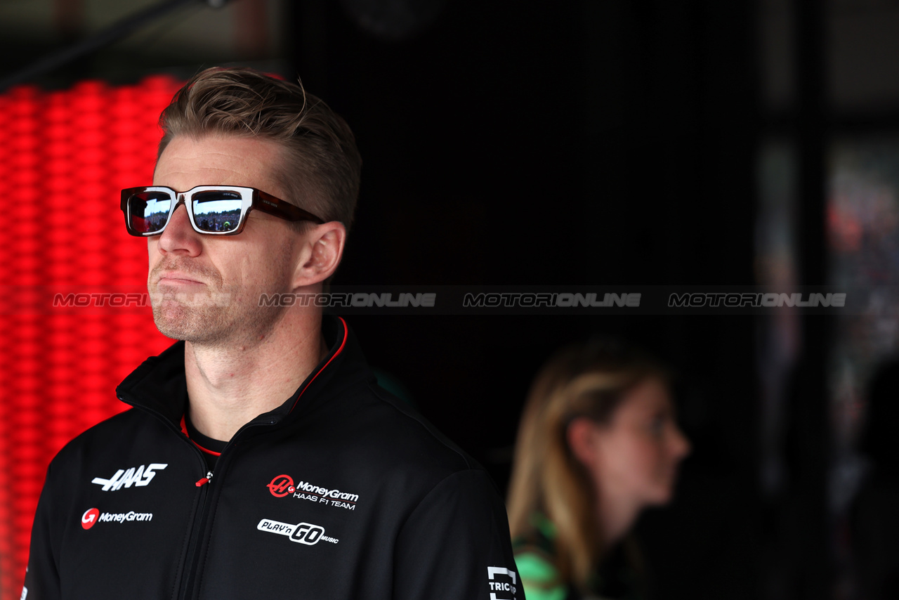 GP IMOLA, Nico Hulkenberg (GER) Haas F1 Team on the drivers' parade.

19.05.2024. Formula 1 World Championship, Rd 7, Emilia Romagna Grand Prix, Imola, Italy, Gara Day.

 - www.xpbimages.com, EMail: requests@xpbimages.com © Copyright: Staley / XPB Images