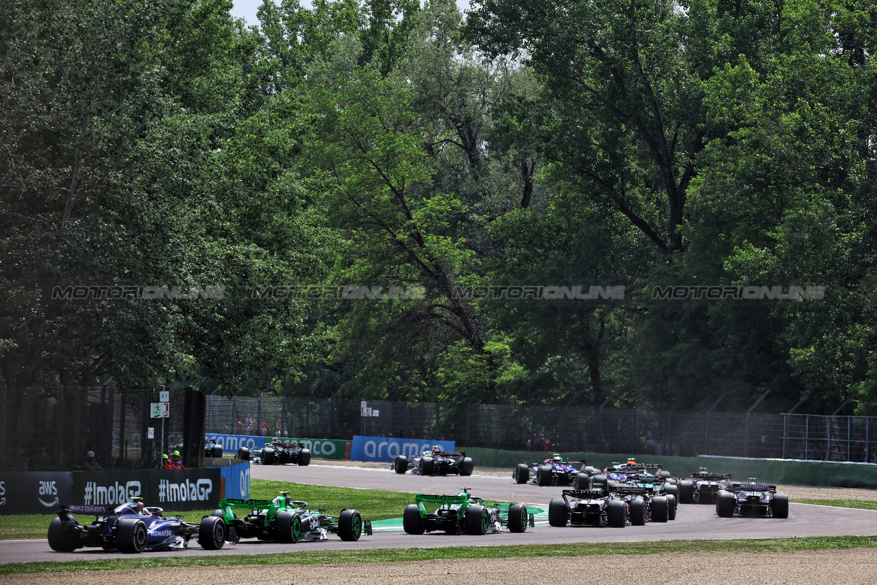 GP IMOLA, Logan Sargeant (USA) Williams Racing FW46 at the partenza of the race.

19.05.2024. Formula 1 World Championship, Rd 7, Emilia Romagna Grand Prix, Imola, Italy, Gara Day.

- www.xpbimages.com, EMail: requests@xpbimages.com © Copyright: Batchelor / XPB Images