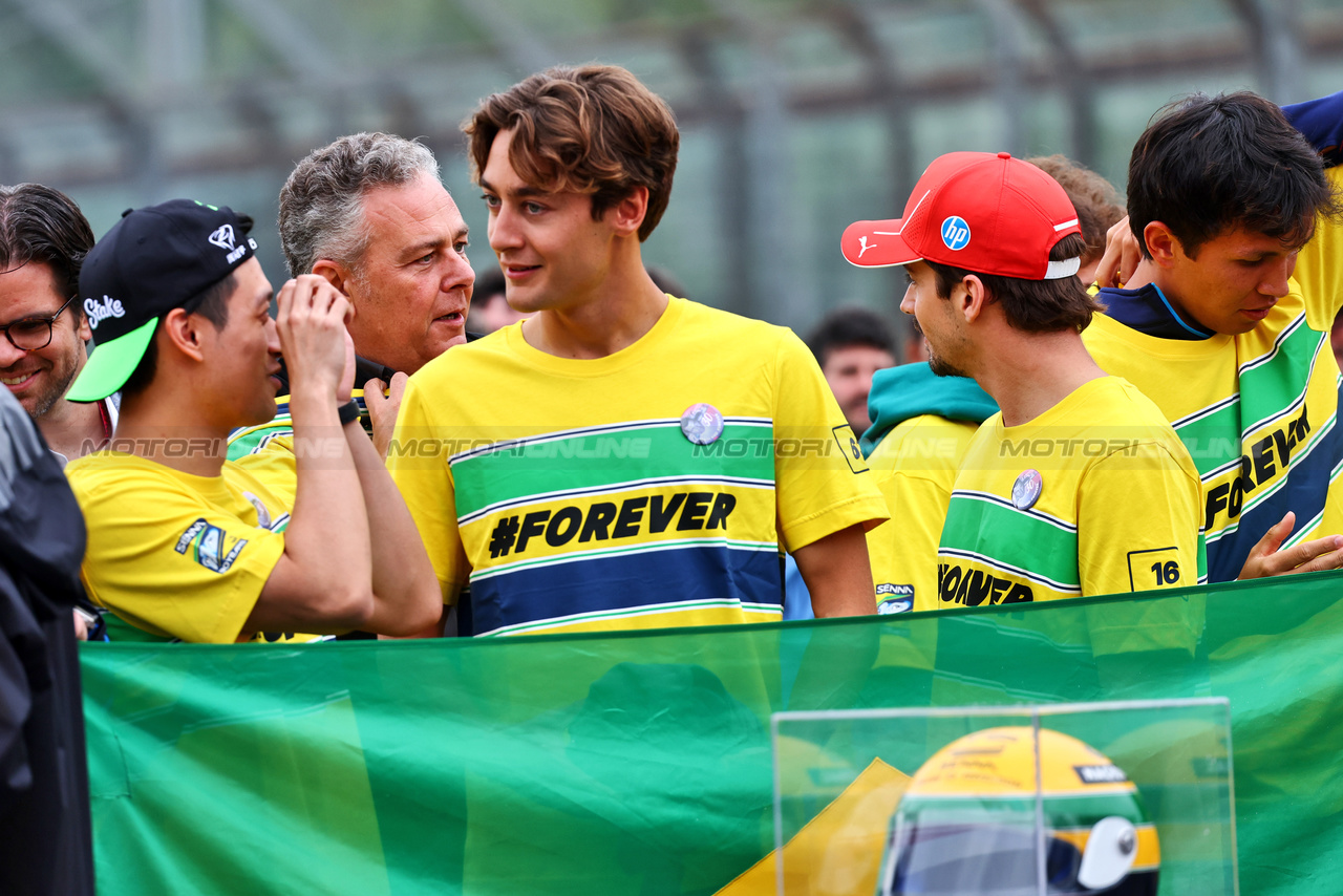 GP IMOLA, (L to R): Zhou Guanyu (CHN) Sauber; George Russell (GBR) Mercedes AMG F1; e Charles Leclerc (MON) Ferrari - tribute run for Ayrton Senna e Roland Ratzenberger.

16.05.2024. Formula 1 World Championship, Rd 7, Emilia Romagna Grand Prix, Imola, Italy, Preparation Day.

- www.xpbimages.com, EMail: requests@xpbimages.com © Copyright: Batchelor / XPB Images