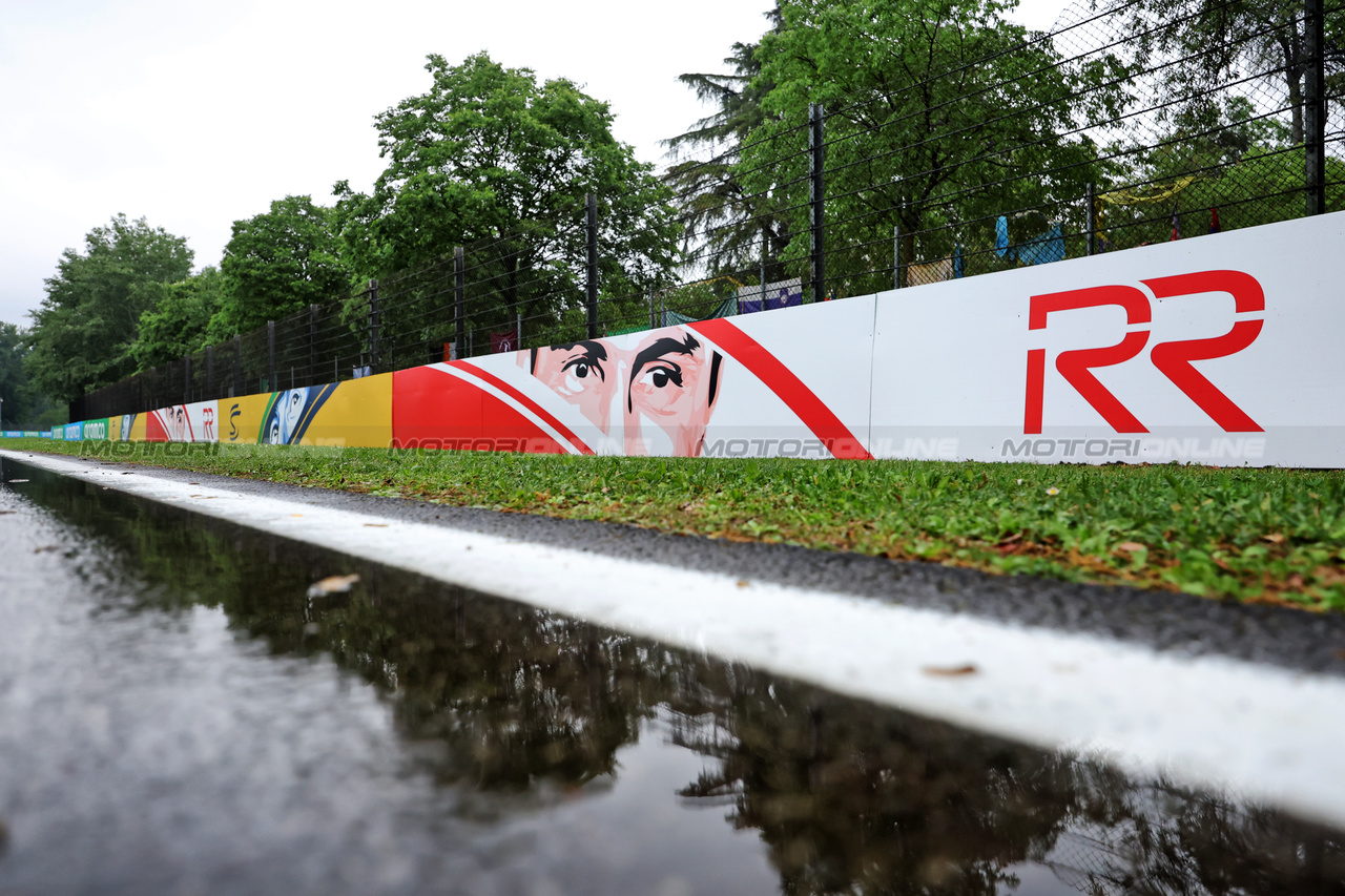 GP IMOLA, Circuit Atmosfera - tribute for Ayrton Senna e Roland Ratzenberger.

16.05.2024. Formula 1 World Championship, Rd 7, Emilia Romagna Grand Prix, Imola, Italy, Preparation Day.

 - www.xpbimages.com, EMail: requests@xpbimages.com © Copyright: Staley / XPB Images