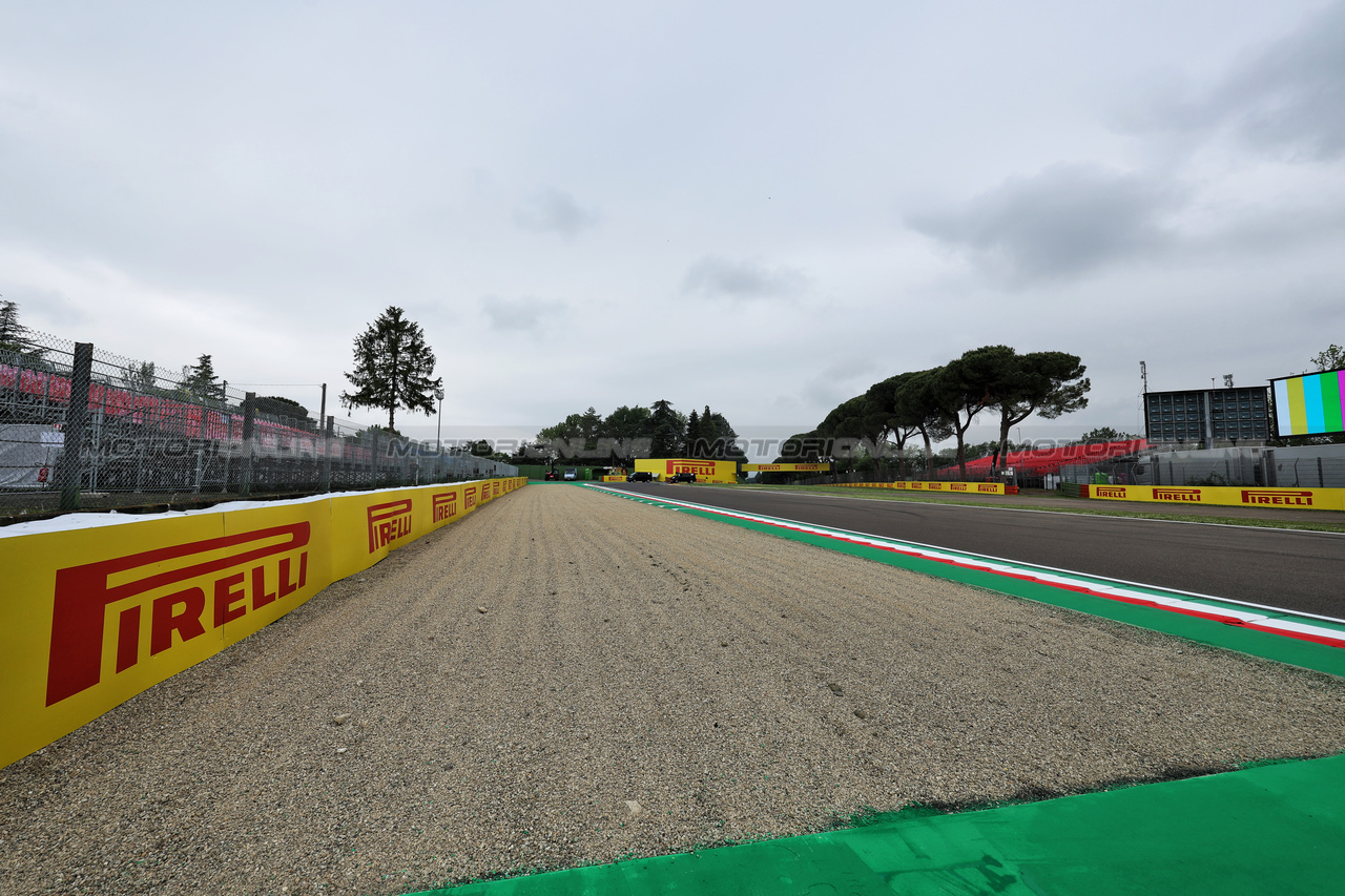 GP IMOLA, Circuit Atmosfera - Gravel run off at Turn 14-15 Variante Alta.

16.05.2024. Formula 1 World Championship, Rd 7, Emilia Romagna Grand Prix, Imola, Italy, Preparation Day.

 - www.xpbimages.com, EMail: requests@xpbimages.com © Copyright: Staley / XPB Images