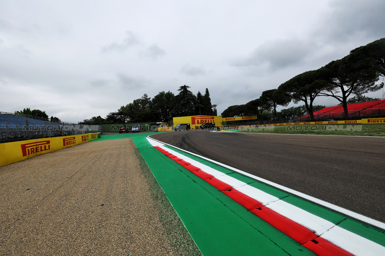 GP IMOLA, Circuit Atmosfera - Gravel run off at Turn 14-15 Variante Alta.

16.05.2024. Formula 1 World Championship, Rd 7, Emilia Romagna Grand Prix, Imola, Italy, Preparation Day.

 - www.xpbimages.com, EMail: requests@xpbimages.com © Copyright: Staley / XPB Images